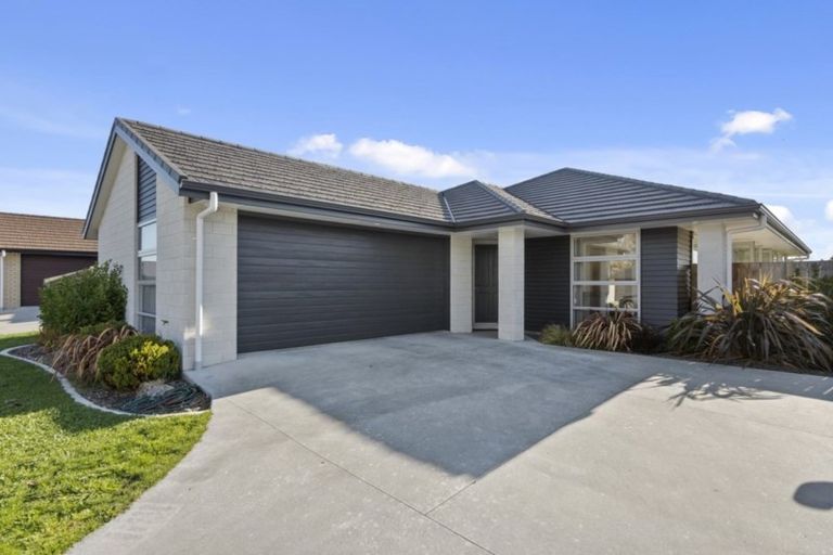 Photo of property in 58 Edgeview Crescent, Fitzroy, Hamilton, 3206