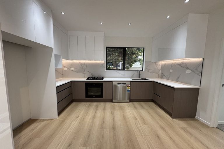 Photo of property in 3a Newstead Avenue, Browns Bay, Auckland, 0632