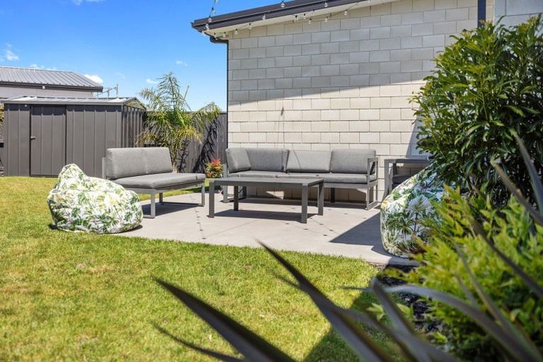 Photo of property in 51 Kotiate Street, Papamoa, 3118