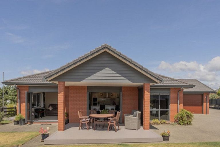 Photo of property in 6 Roseberry Place, Whitianga, 3510