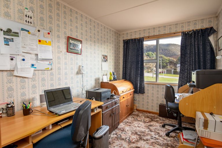 Photo of property in 8 Teviot Street, Roxburgh, 9500