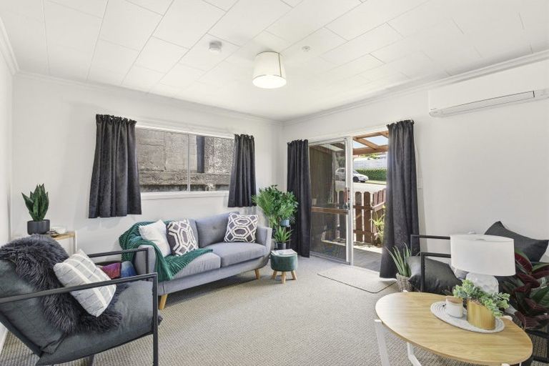 Photo of property in 1/24 Hori Street, Vogeltown, New Plymouth, 4310