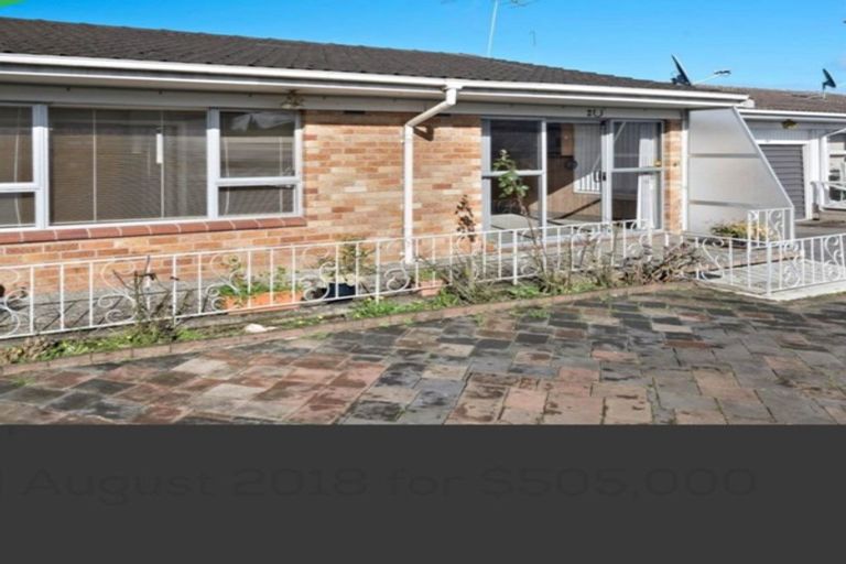 Photo of property in 2/75 Coronation Road, Papatoetoe, Auckland, 2025