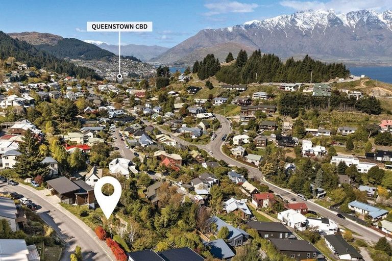 Photo of property in 38 Dart Place, Fernhill, Queenstown, 9300