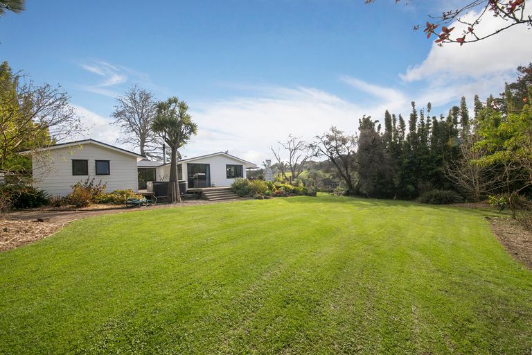 Photo of property in 211 Foster Road, Waimauku, Kumeu, 0891