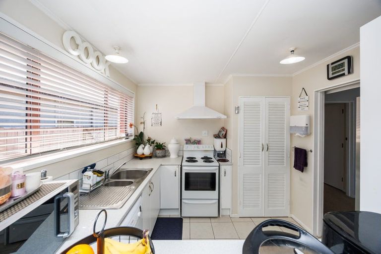 Photo of property in 48 Rennie Avenue, Milson, Palmerston North, 4414