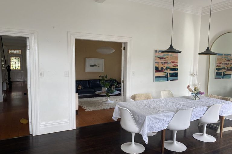 Photo of property in 7 Takarunga Road, Devonport, Auckland, 0624