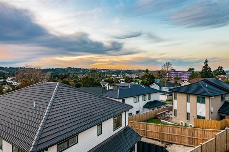 Photo of property in 12 Cumulus Way, Ranui, Auckland, 0612