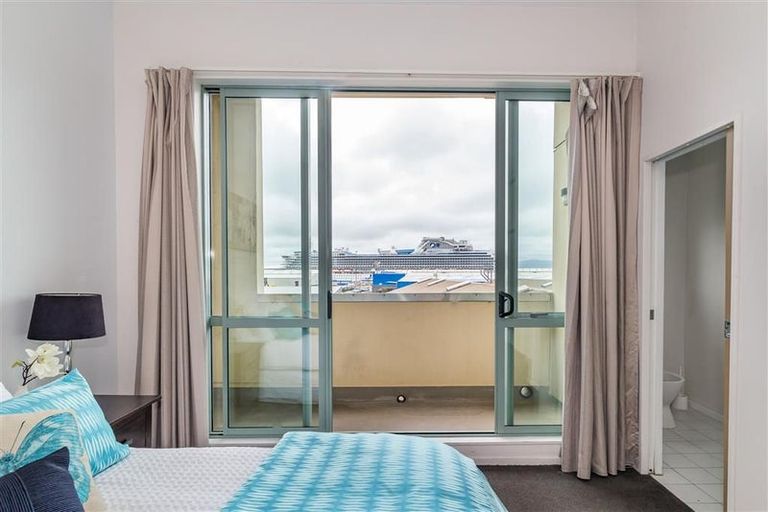 Photo of property in Metro Apartments, 8/220 Thorndon Quay, Pipitea, Wellington, 6011