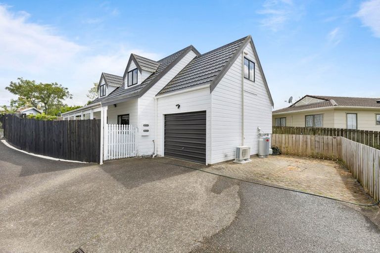 Photo of property in 1/98 Astley Avenue, New Lynn, Auckland, 0600
