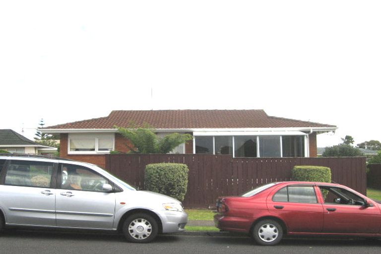 Photo of property in 1/4 Waterloo Road, Milford, Auckland, 0620
