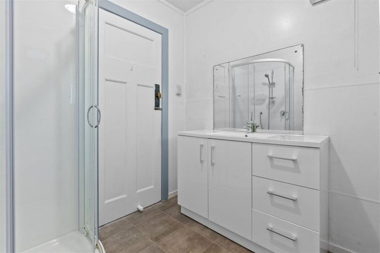 Photo of property in 433 Great South Road, Opaheke, Papakura, 2113