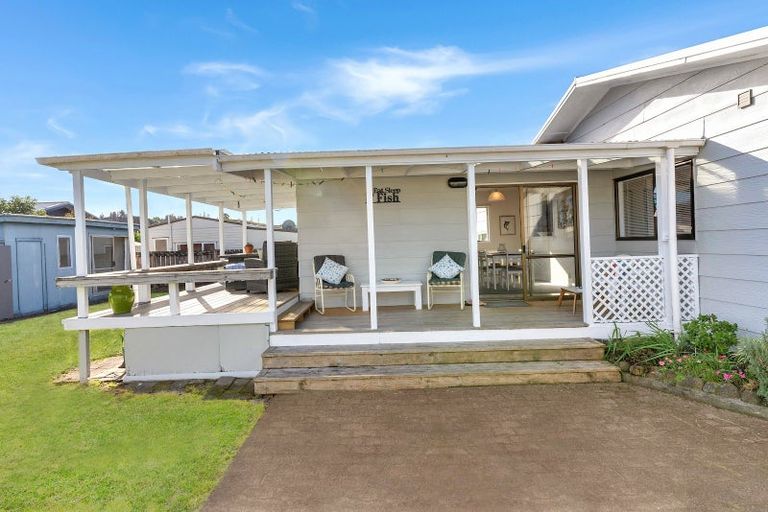 Photo of property in 104 Mayfair Avenue, Whangamata, 3620