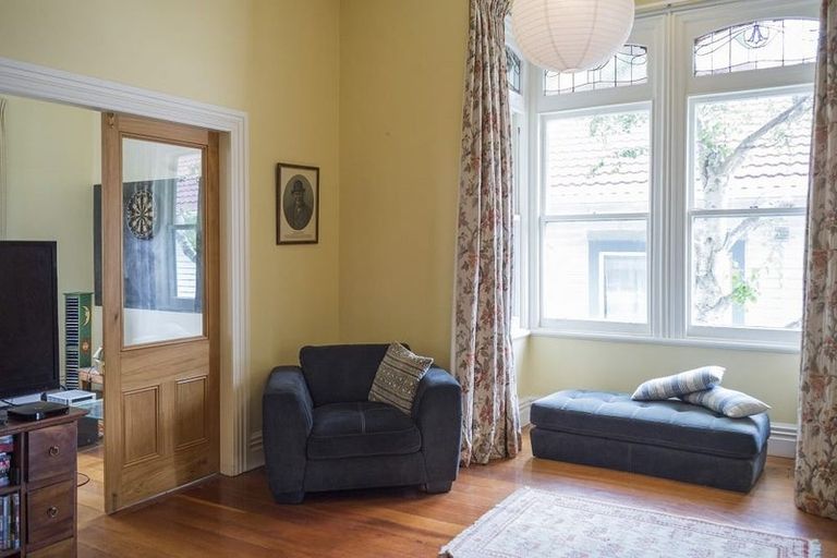 Photo of property in 176 Derwent Street, Island Bay, Wellington, 6023