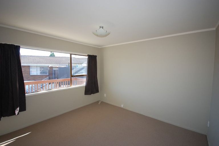 Photo of property in 2/14 Mcdonald Crescent, Mount Wellington, Auckland, 1060