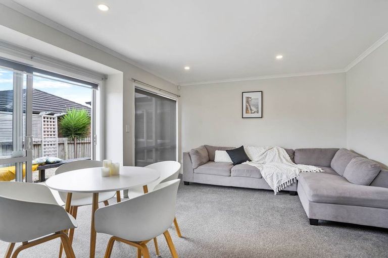 Photo of property in 16 Moira Drive, Tuakau, 2121