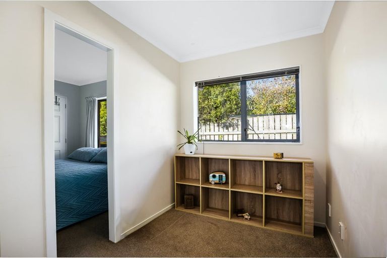 Photo of property in 10 Ribbonwood Terrace, Ranui, Porirua, 5024