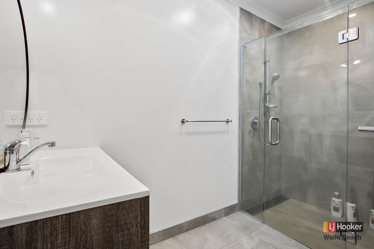 Photo of property in 17 Brighton Road, Waihi Beach, 3611