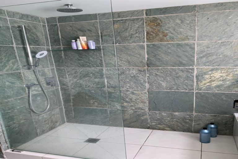 Photo of property in Oriana Apartments, 248 Oriental Parade, Oriental Bay, Wellington, 6011