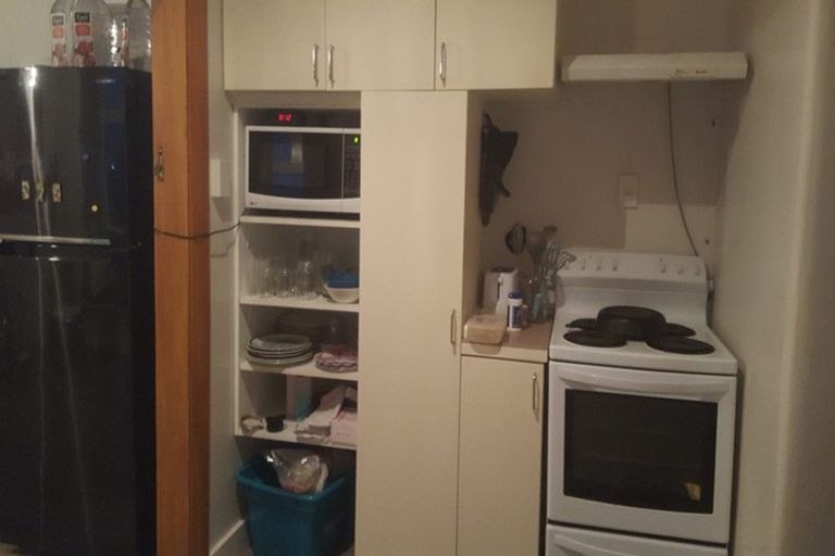 Photo of property in 21 Crawford Road, Kilbirnie, Wellington, 6022