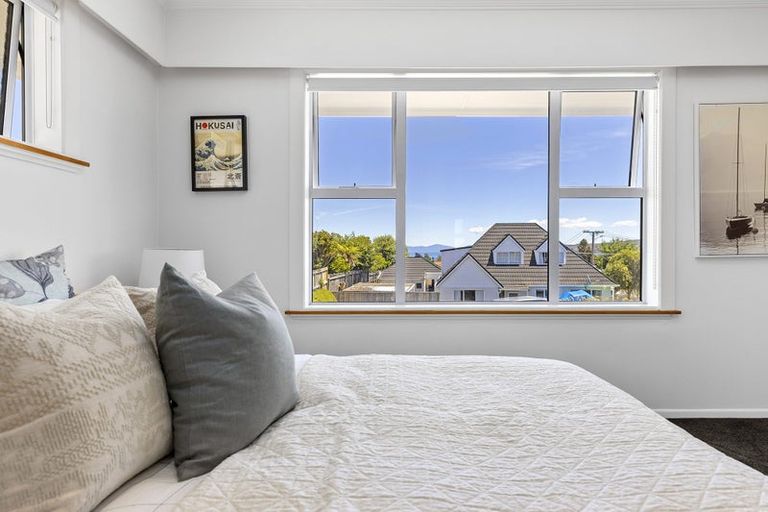 Photo of property in 5 Te Hatepe Avenue, Taupo, 3330