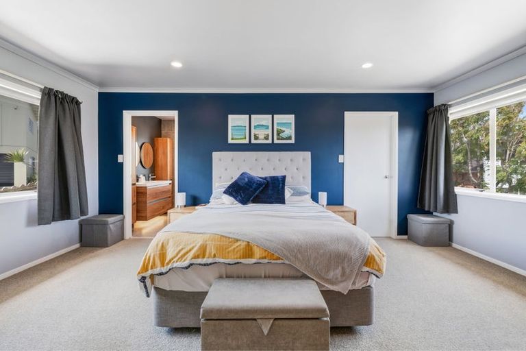 Photo of property in 4 Totara Views Drive, Red Beach, 0932