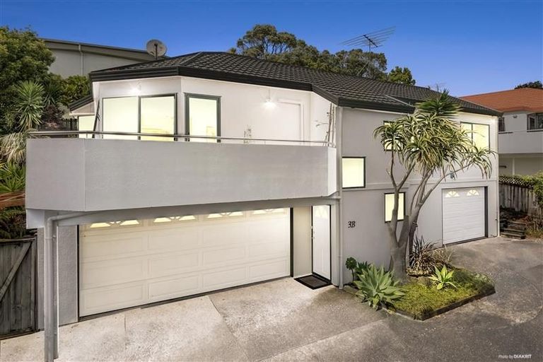Photo of property in 2/3 Albany Highway, Unsworth Heights, Auckland, 0632