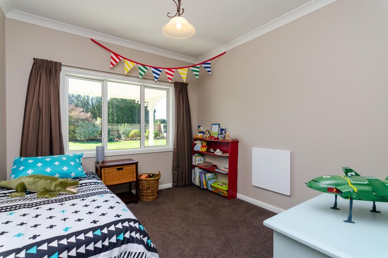 Photo of property in 75 Frederick Street, Carterton, 5713