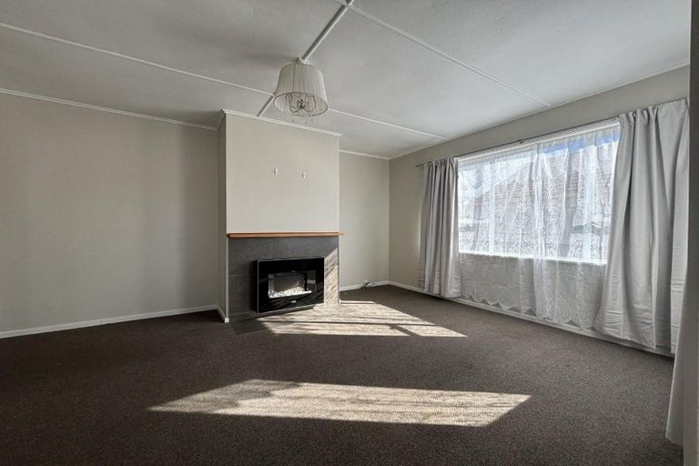 Photo of property in 40 Wrantage Street, Westown, New Plymouth, 4310