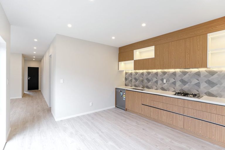 Photo of property in 11 Horokaka Street, Massey, Auckland, 0614