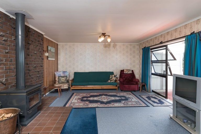 Photo of property in 25 Doves Bay Road, Kerikeri, 0294