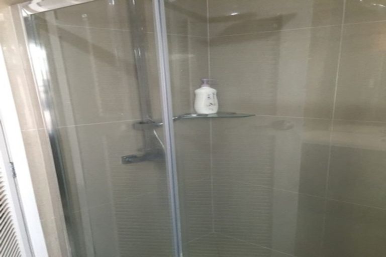 Photo of property in 130 Great South Road, Takanini, 2112