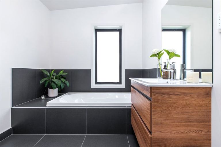 Photo of property in 170 Penruddock Rise, Westmorland, Christchurch, 8025