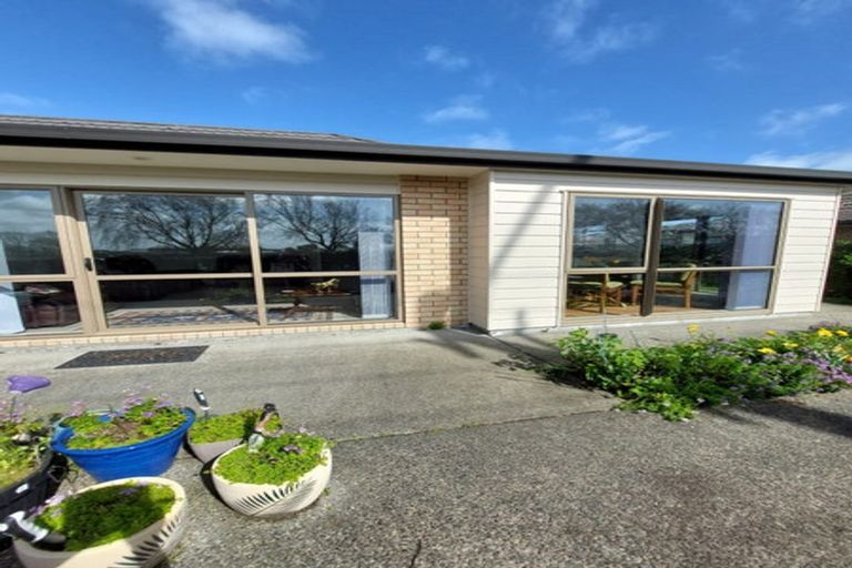 Photo of property in Trackside Villas, 50/91 Mako Mako Road, Levin, 5510