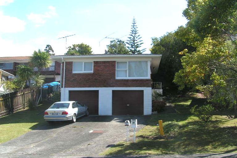 Photo of property in 1/5 Keldale Place, Forrest Hill, Auckland, 0620