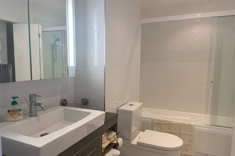 Photo of property in 205/7 Humber Street, Pandora, Napier, 4110