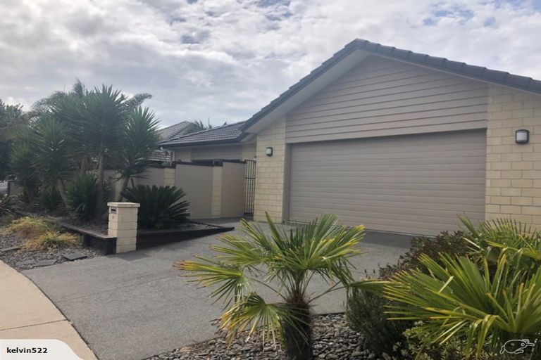 Photo of property in 28 Matene Place, Papamoa Beach, Papamoa, 3118