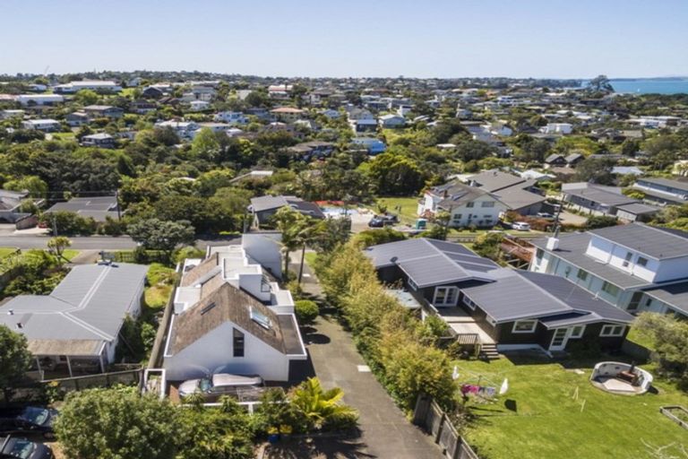 Photo of property in 1/34 Beulah Avenue, Rothesay Bay, Auckland, 0630