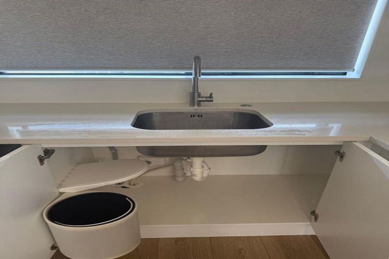 Photo of property in 9b Poruru Close, Papakura, 2110