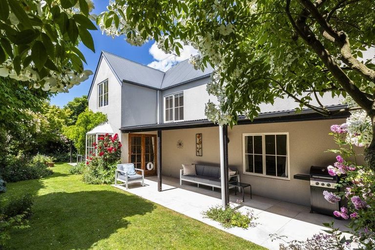 Photo of property in 1/26 Strowan Road, Strowan, Christchurch, 8052