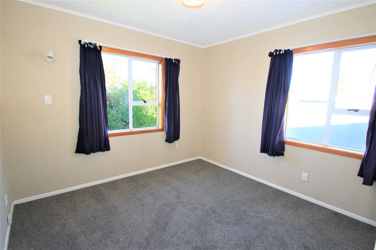 Photo of property in 72 Gilkison Street, Halfway Bush, Dunedin, 9010