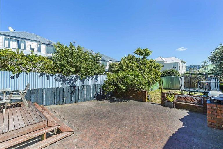 Photo of property in 92 Austin Street, Mount Victoria, Wellington, 6011