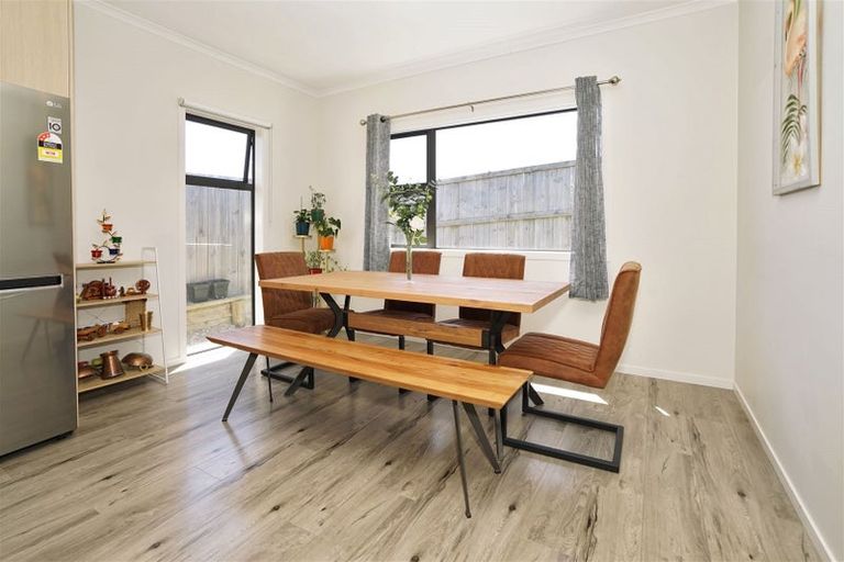 Photo of property in 2 Faber Place, Rototuna North, Hamilton, 3210