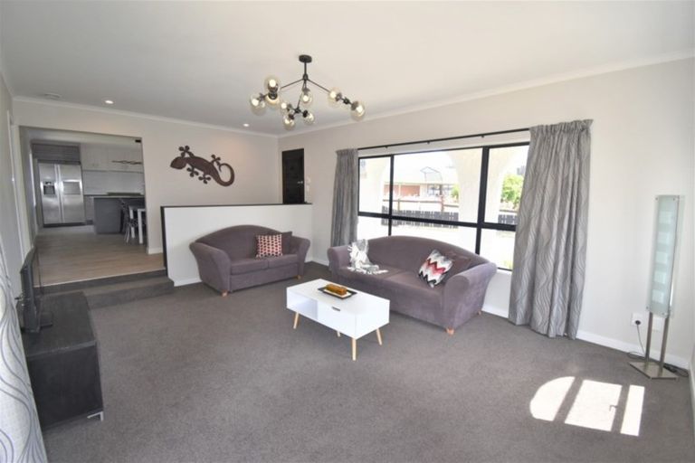 Photo of property in 12 Te Kama Street, Levin, 5510