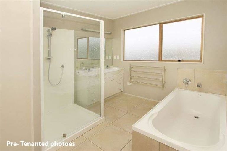 Photo of property in 6a Quo Vadis Place, Red Beach, 0932