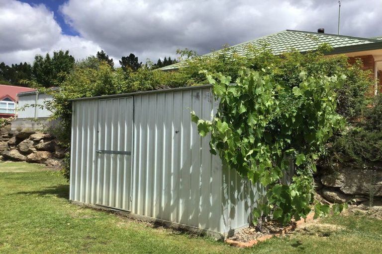 Photo of property in 17 Craig Place, Bridge Hill, Alexandra, 9320