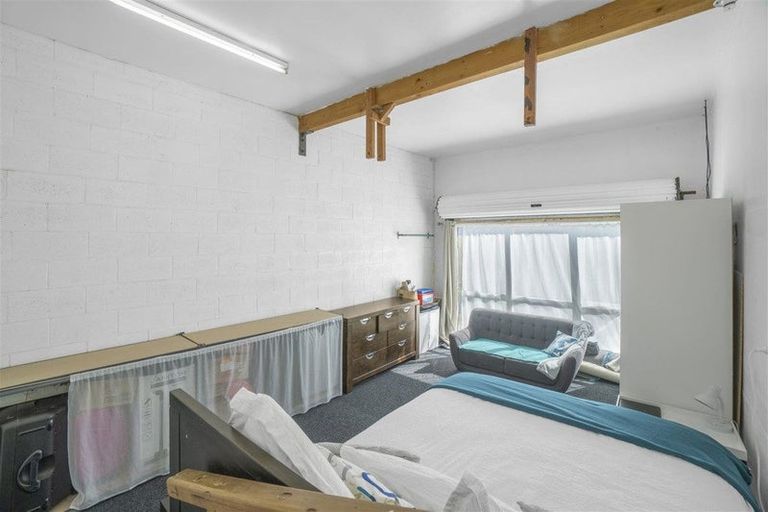 Photo of property in 321a Wellington Road, Wainuiomata, Lower Hutt, 5014