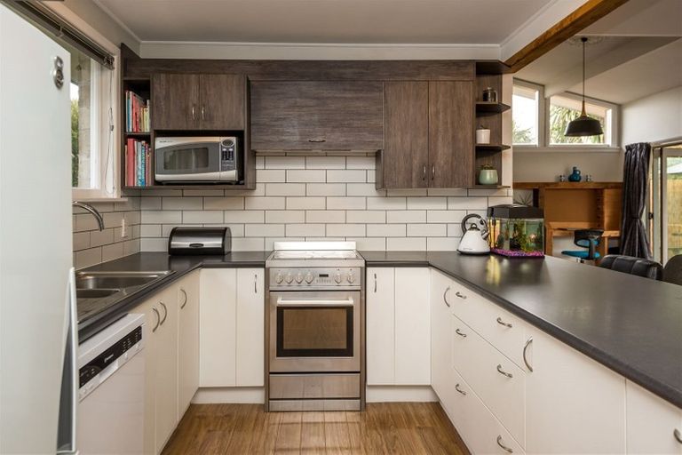 Photo of property in 8 Otaki Place, North New Brighton, Christchurch, 8083