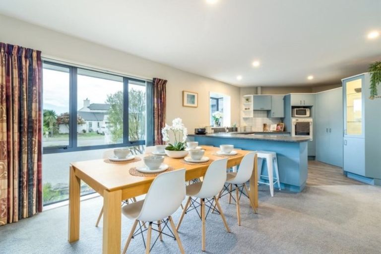 Photo of property in 21 Eastwood Rise, Waimairi Beach, Christchurch, 8083