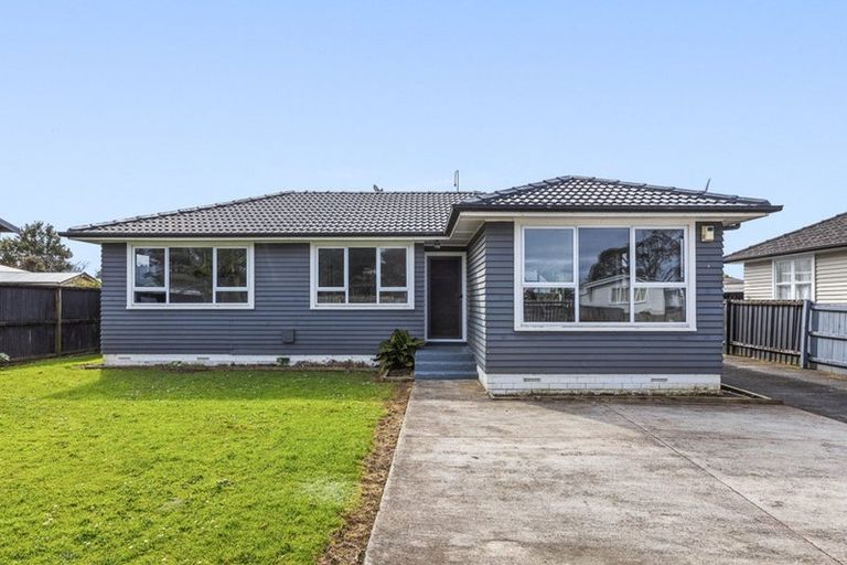 Photo of property in 29 Lavinia Crescent, Mangere East, Auckland, 2024
